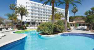 schoenste Ort der Welt Sunny Coast Resort and Spa Outdoor Pool