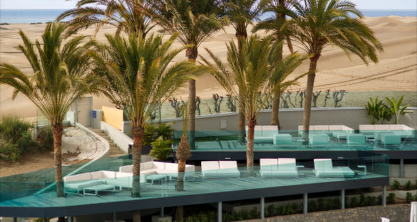 schönste Orte Der Welt Santa Monica Suites auf Gran Canaria Sonnenliegen