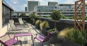 schönste Orte der Welt Mercure Paris Bercy Bibliotheque in Paris Balkon